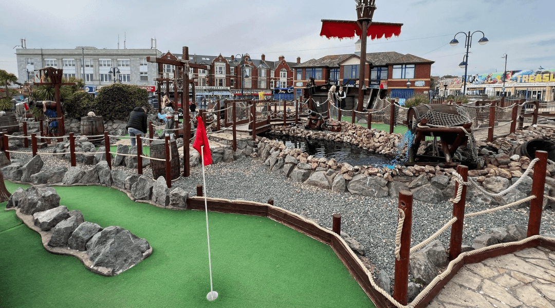 Mini golf course near Treasure Island